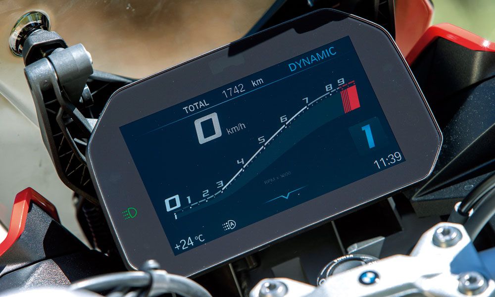 BMW F 900 XR 2020. Panel de instrumentos digital en color