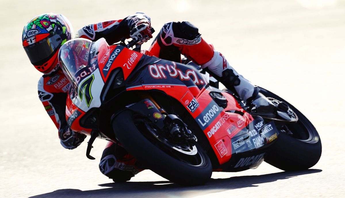 Chaz Davies se despide de Ducati con una victoria Chaz Davies se despide de Ducati con una victoria
