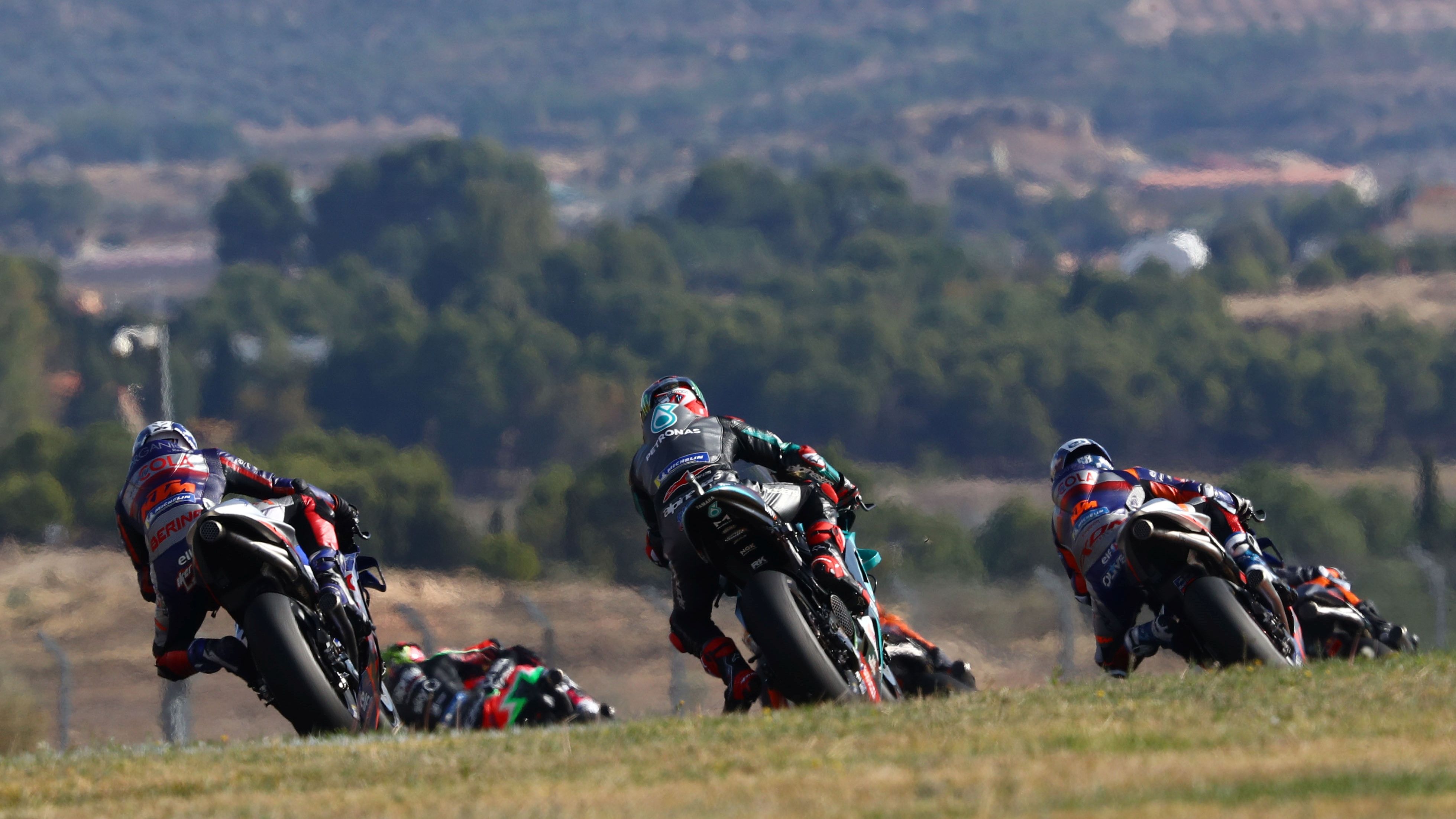 Fabio Quartararo entre Miguel Oliveira e Iker Lecuona