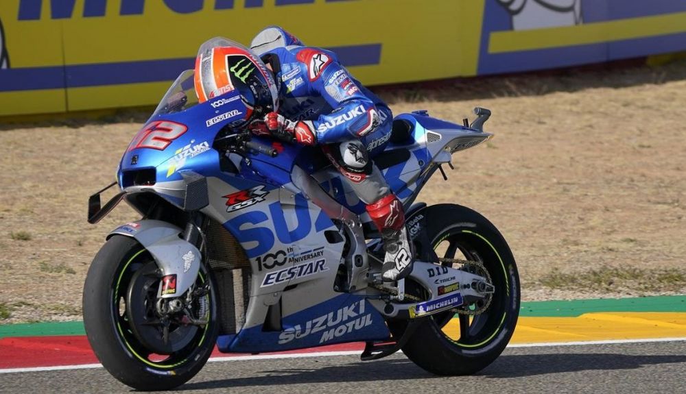 Alex Rins tras lograr la victoria en Motorland Alex Rins tras lograr la victoria en Motorland