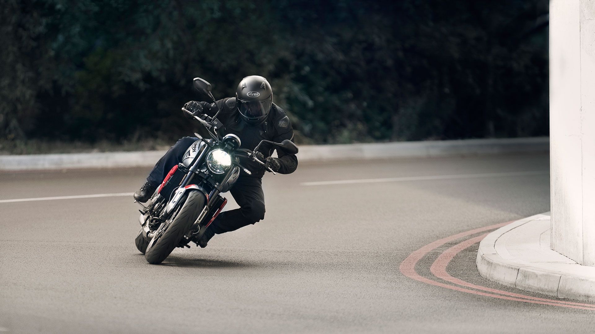 Triumph Trident 660 2021 (1)