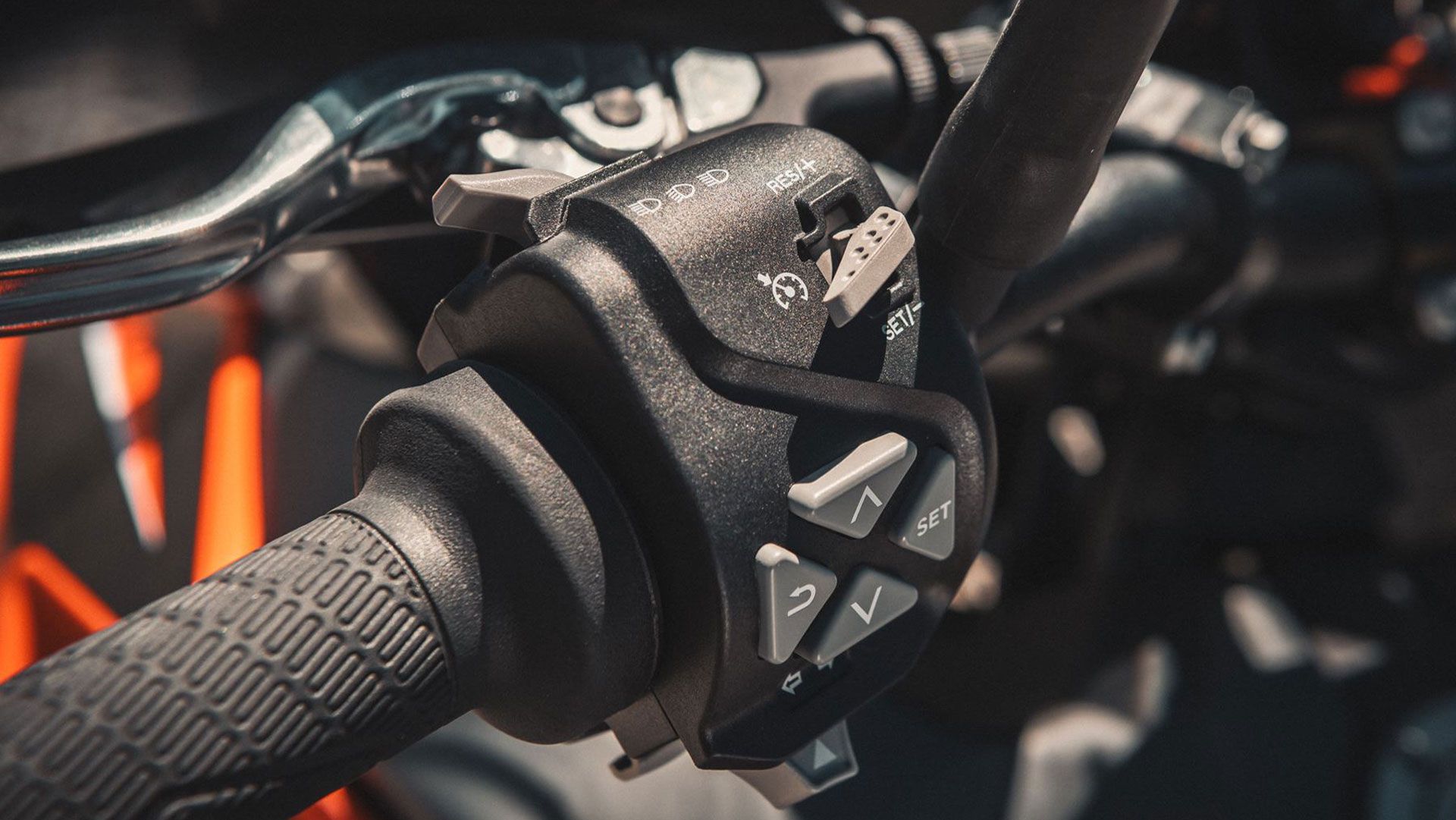 MY21 KTM 890 ADVENTURE details