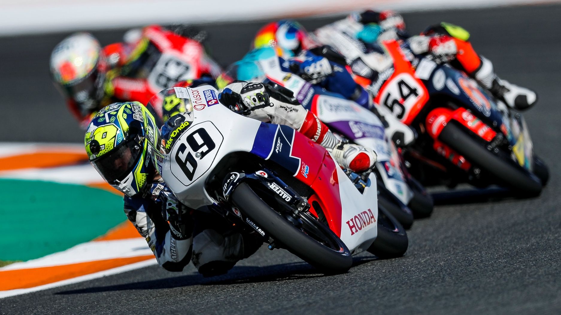 Marcos Ruda se ha hecho con la victoria en la última carrera de la European Talent Cup 2020