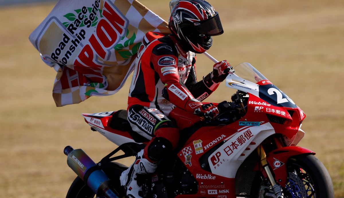 Yuki Takahashi campeón del All Japan ST1000 2020