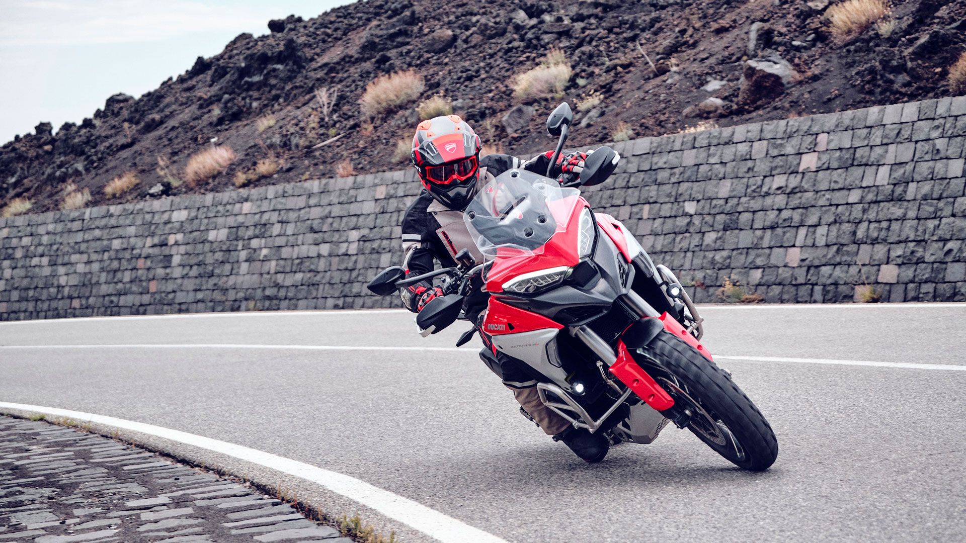 Ducati Multistrada V4 2021 (1)