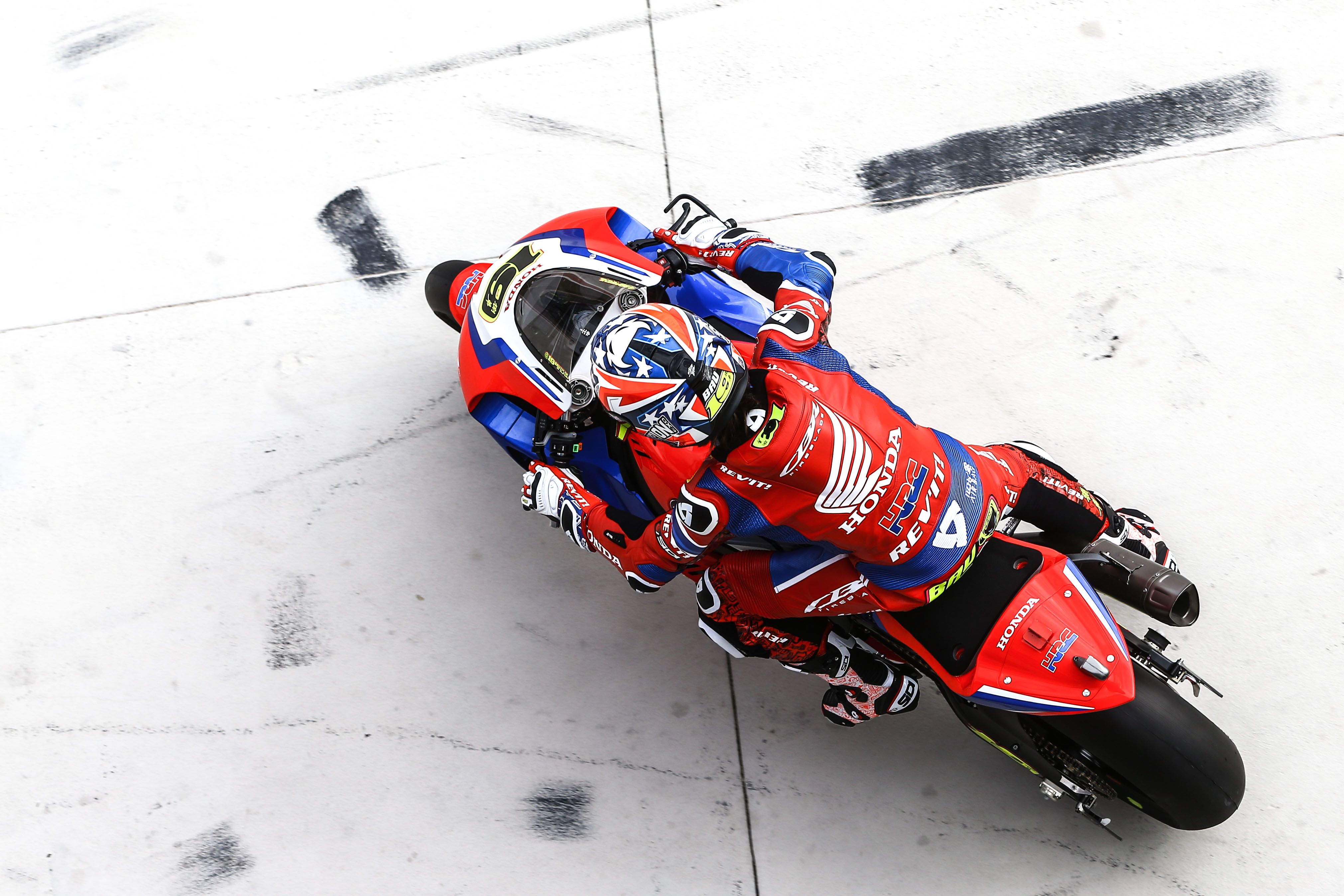 Álvaro Bautista: "Hemos tenido que hacer una moto desde cero".