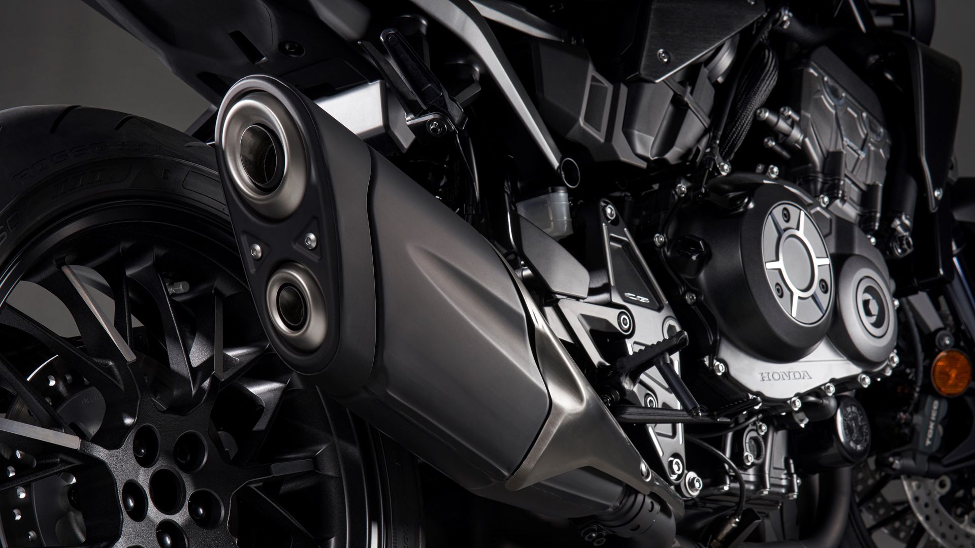 Honda CB1000R 2021 01