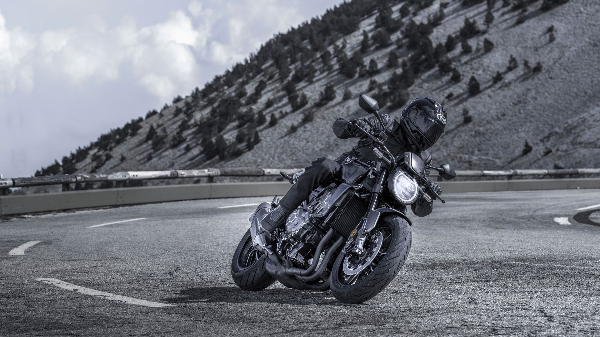 Honda CB1000R 2021 02