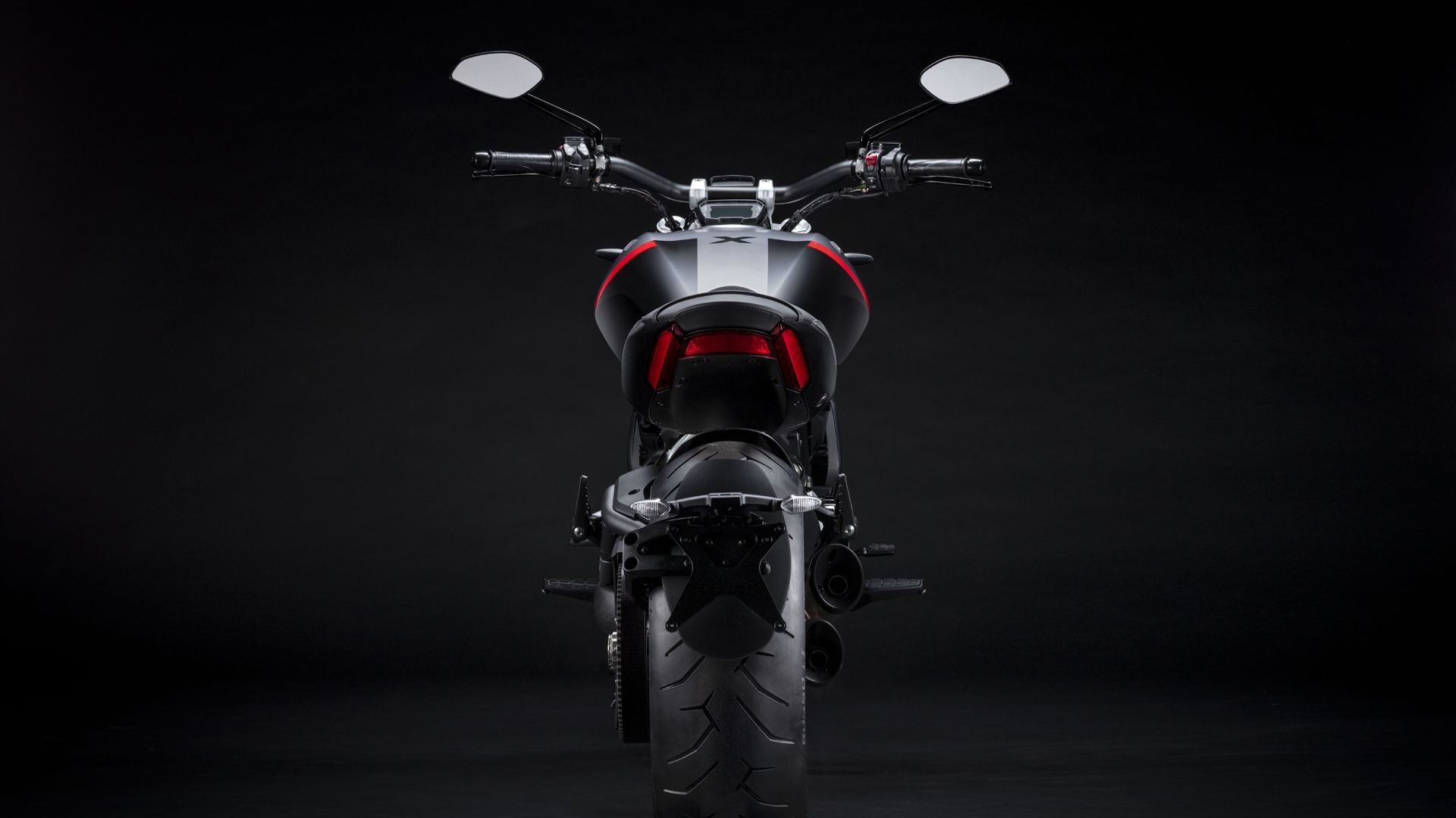 Ducati XDiavel Black Star 2021 06