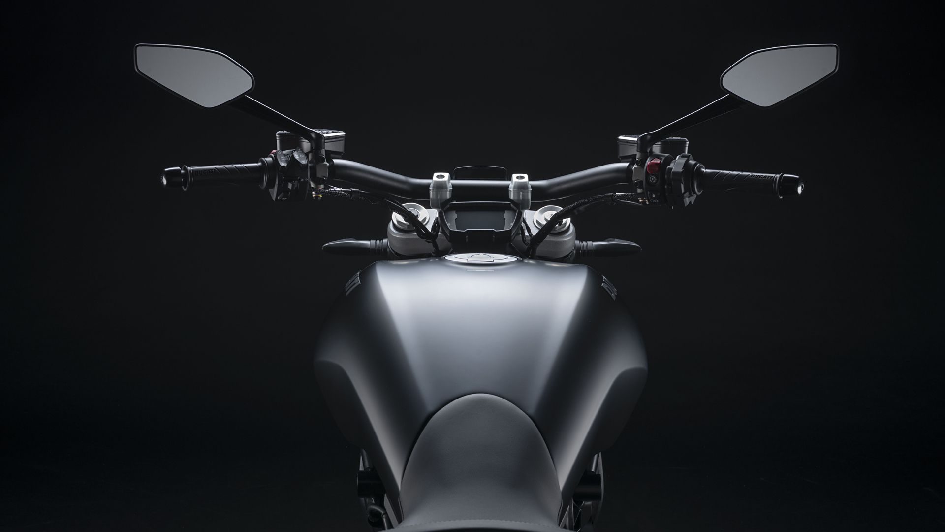 Ducati XDiavel Dark 2021 03