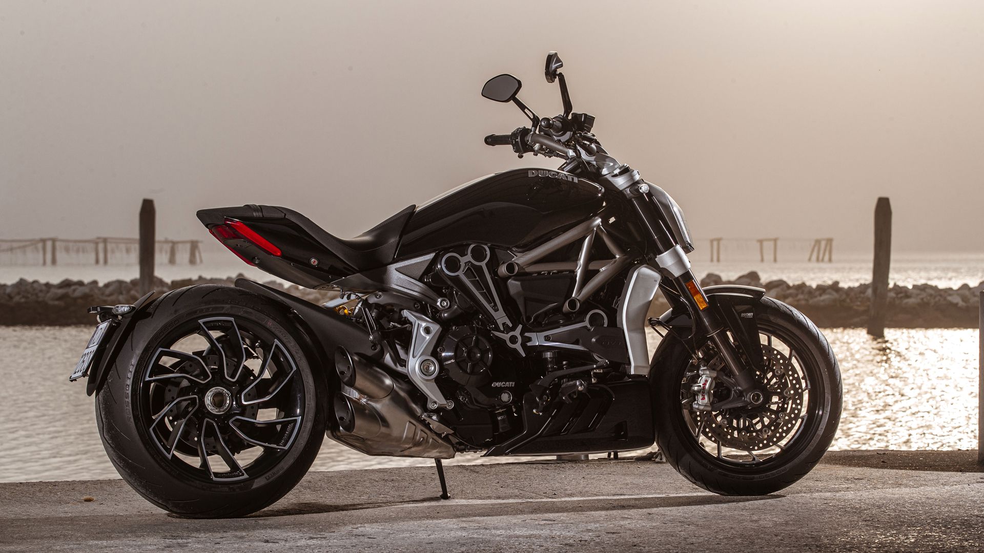 Ducati XDiavel S 2021 01