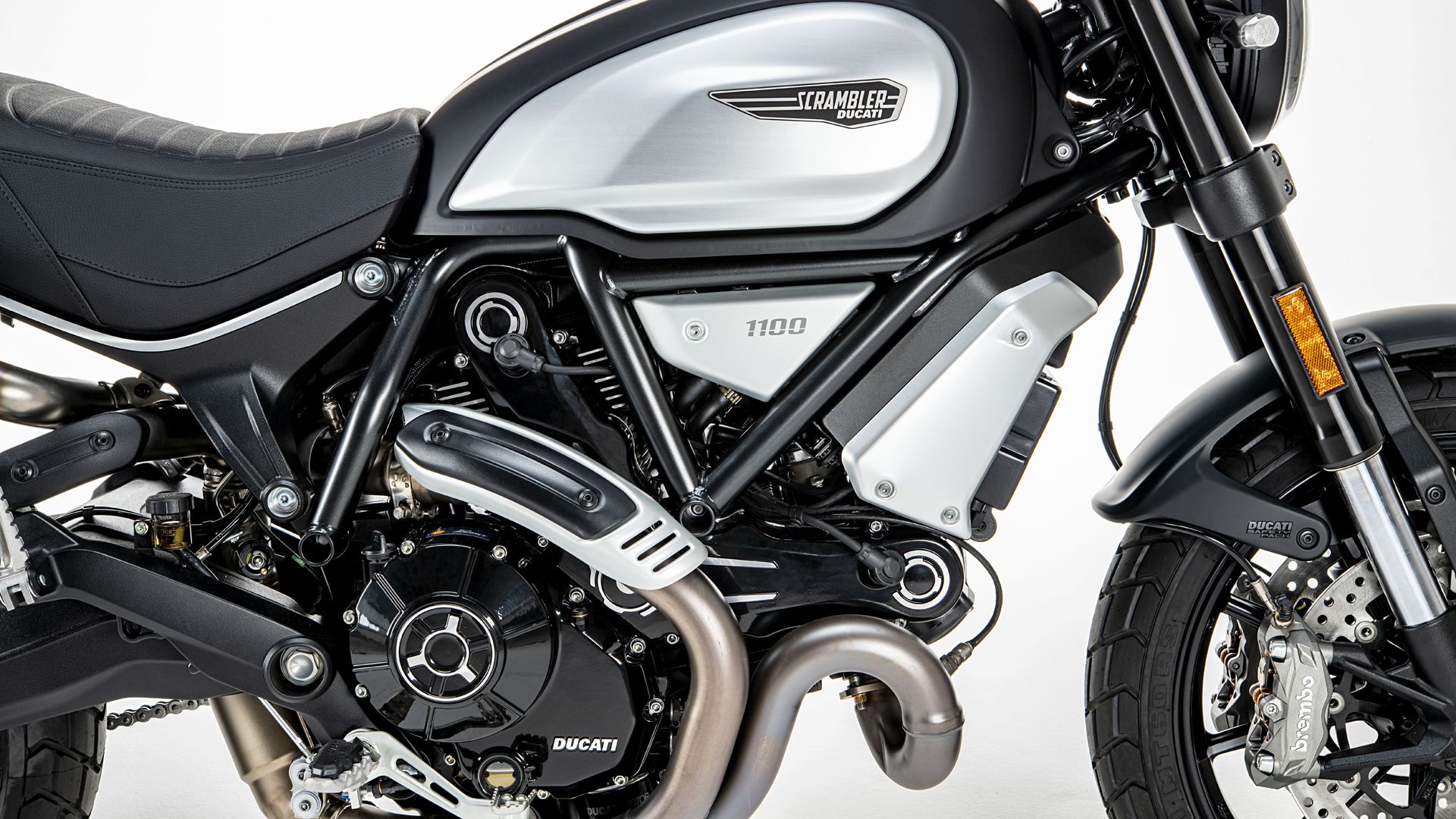 Ducati Scrambler 1100 Dark Pro 2021 17