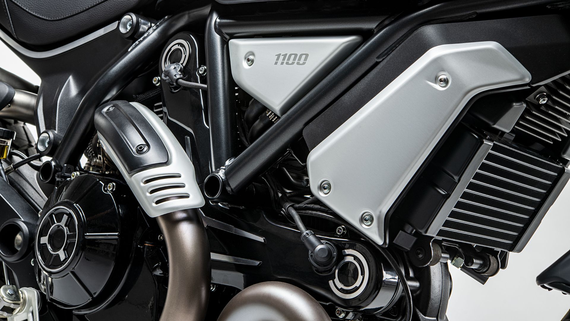 Ducati Scrambler 1100 Dark Pro 2021 20