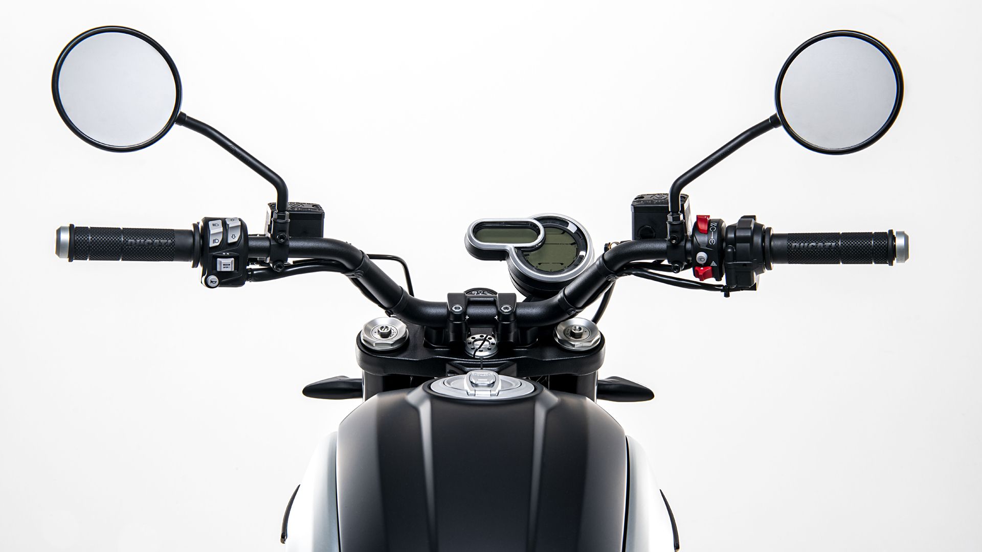 Ducati Scrambler 1100 Dark Pro 2021 24