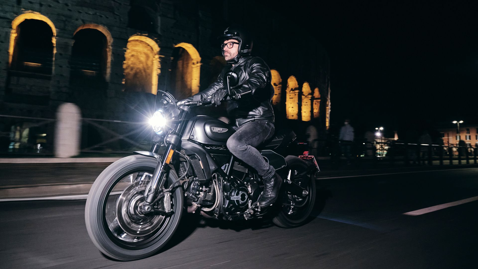 Ducati Scrambler 800 Nightshift 03