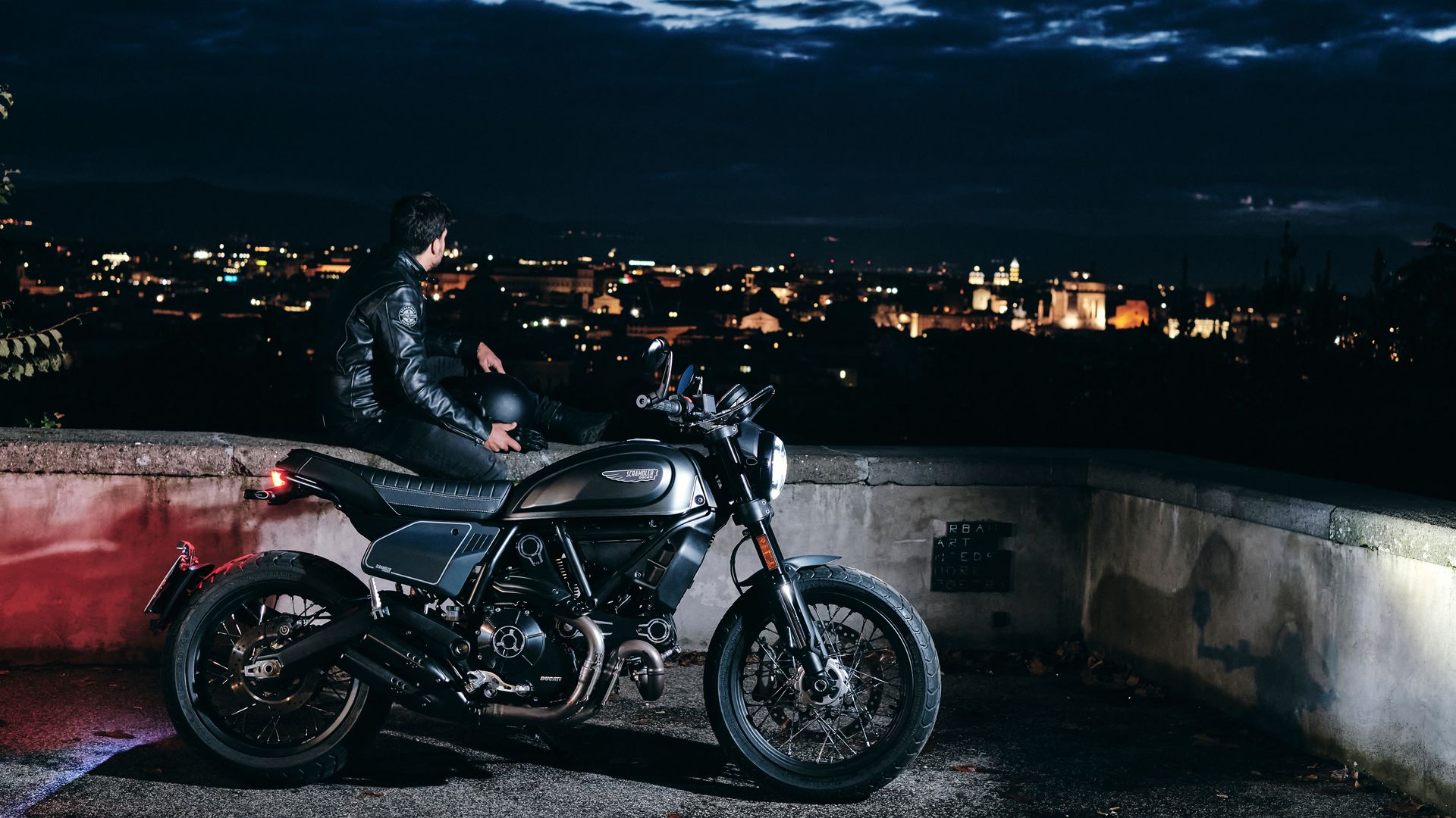 Ducati Scrambler 800 Nightshift 05