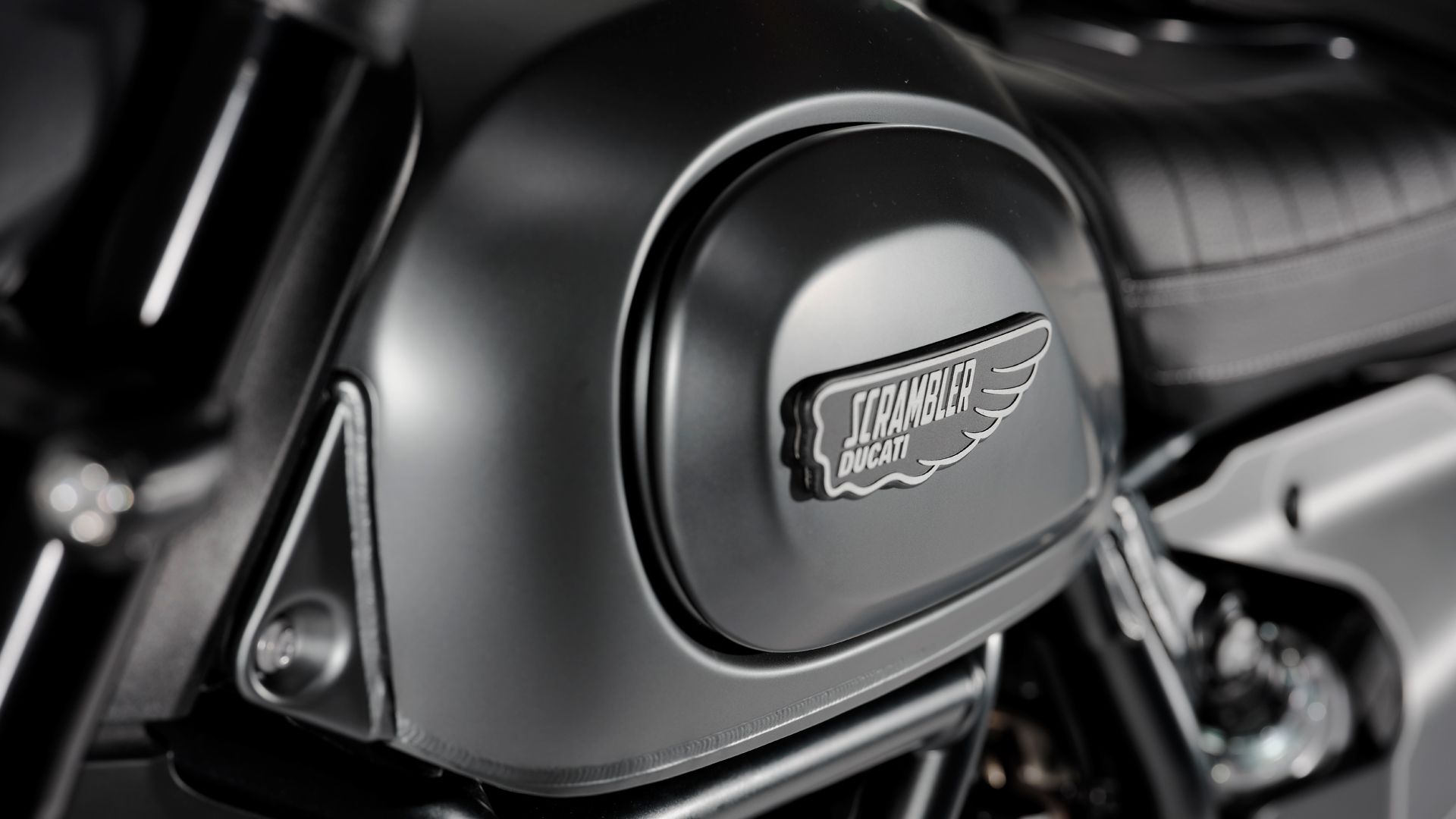 Ducati Scrambler 800 Nightshift 10