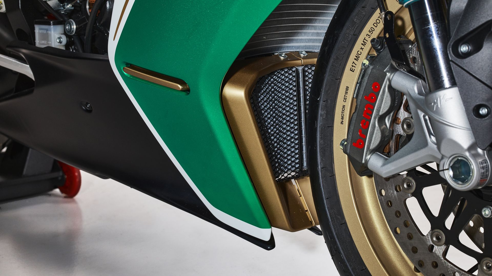 MV Agusta Superveloce 75 Aniversario 16