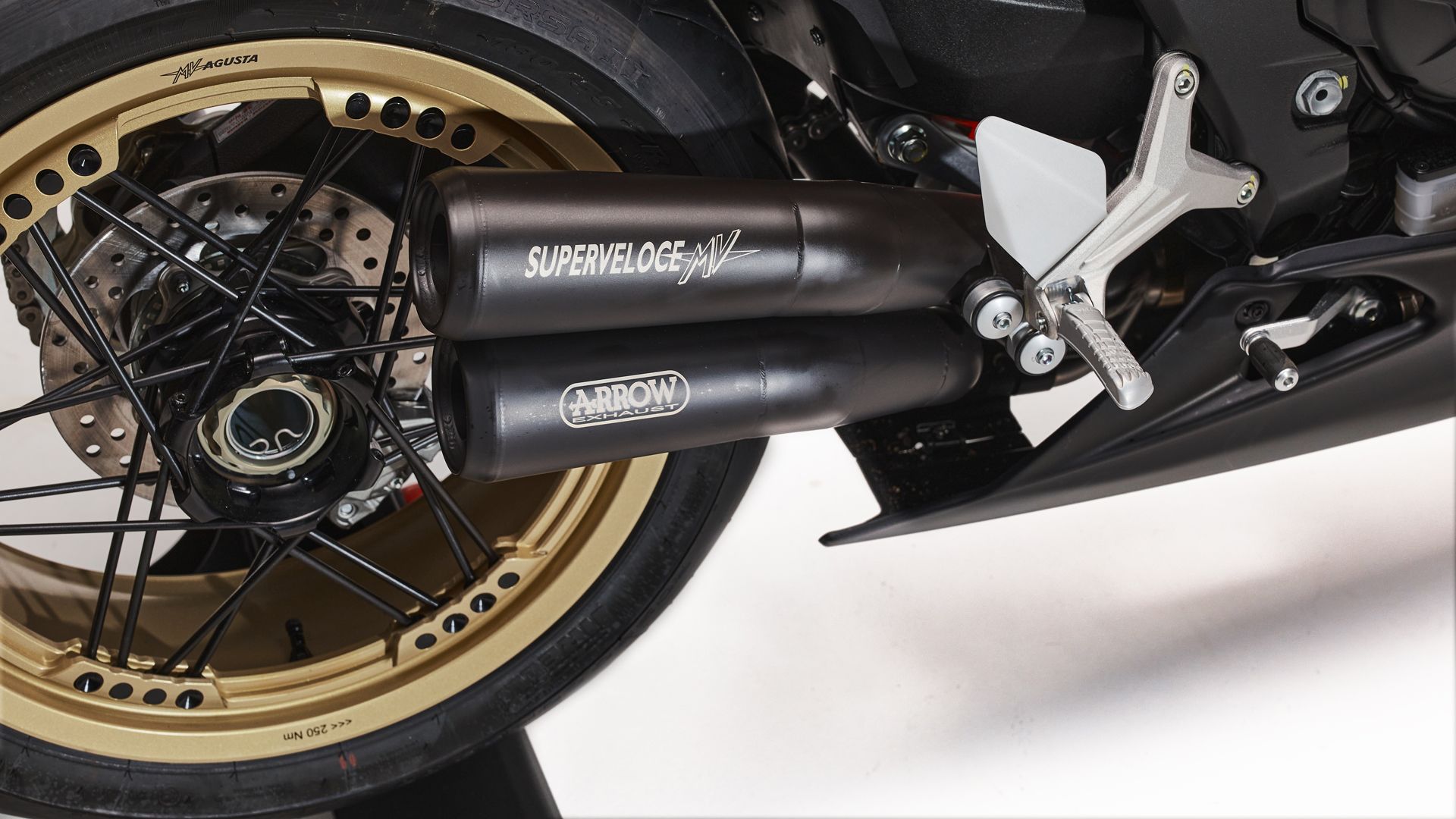 MV Agusta Superveloce 75 Aniversario 18