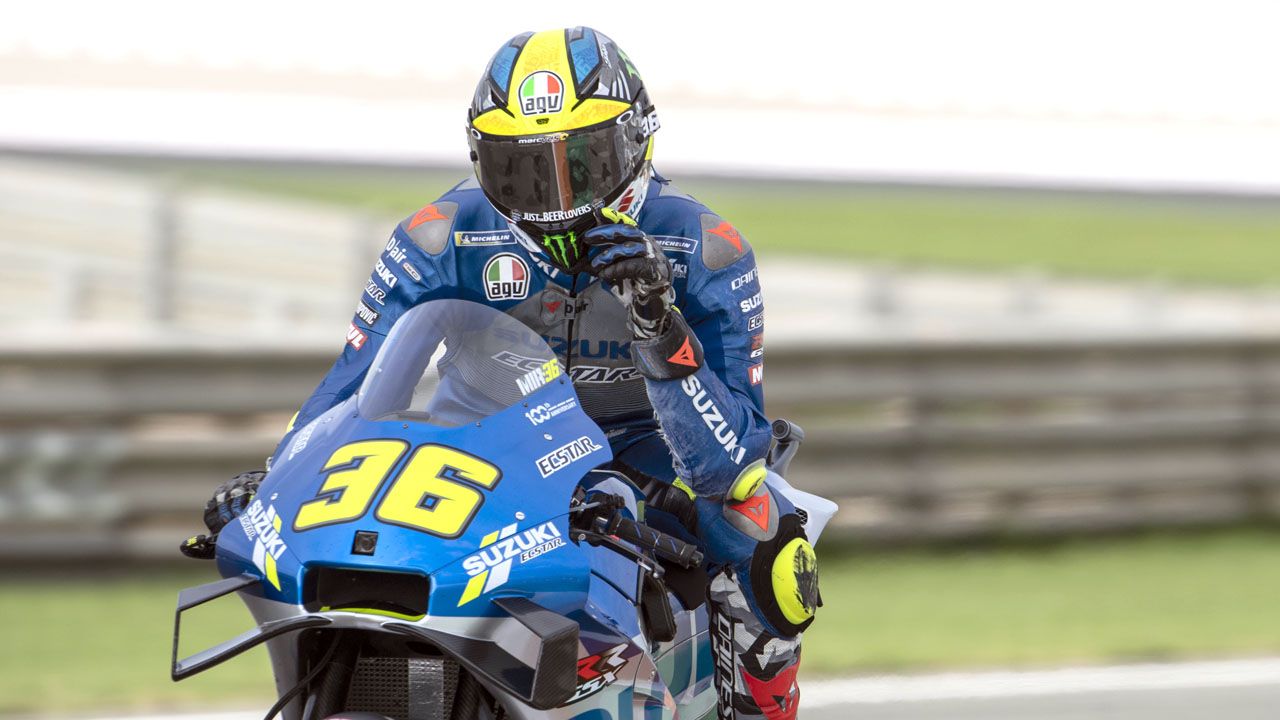 Joan Mir cree que puede llegar al podio en la carrera de mañana en el Gran Premio de Valencia.