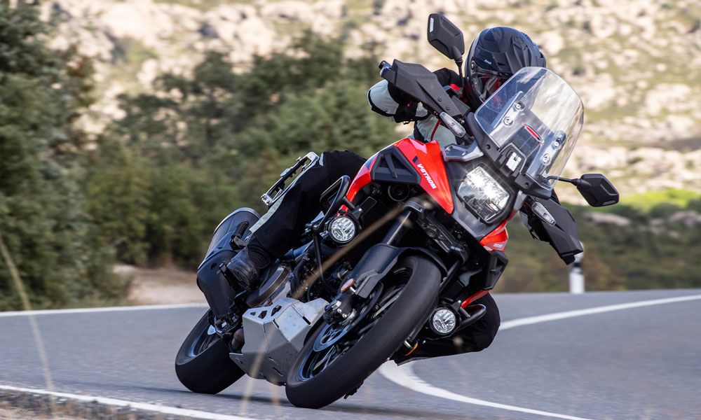La Suzuki V-Strom XT está especialmente pensada para el asfalto