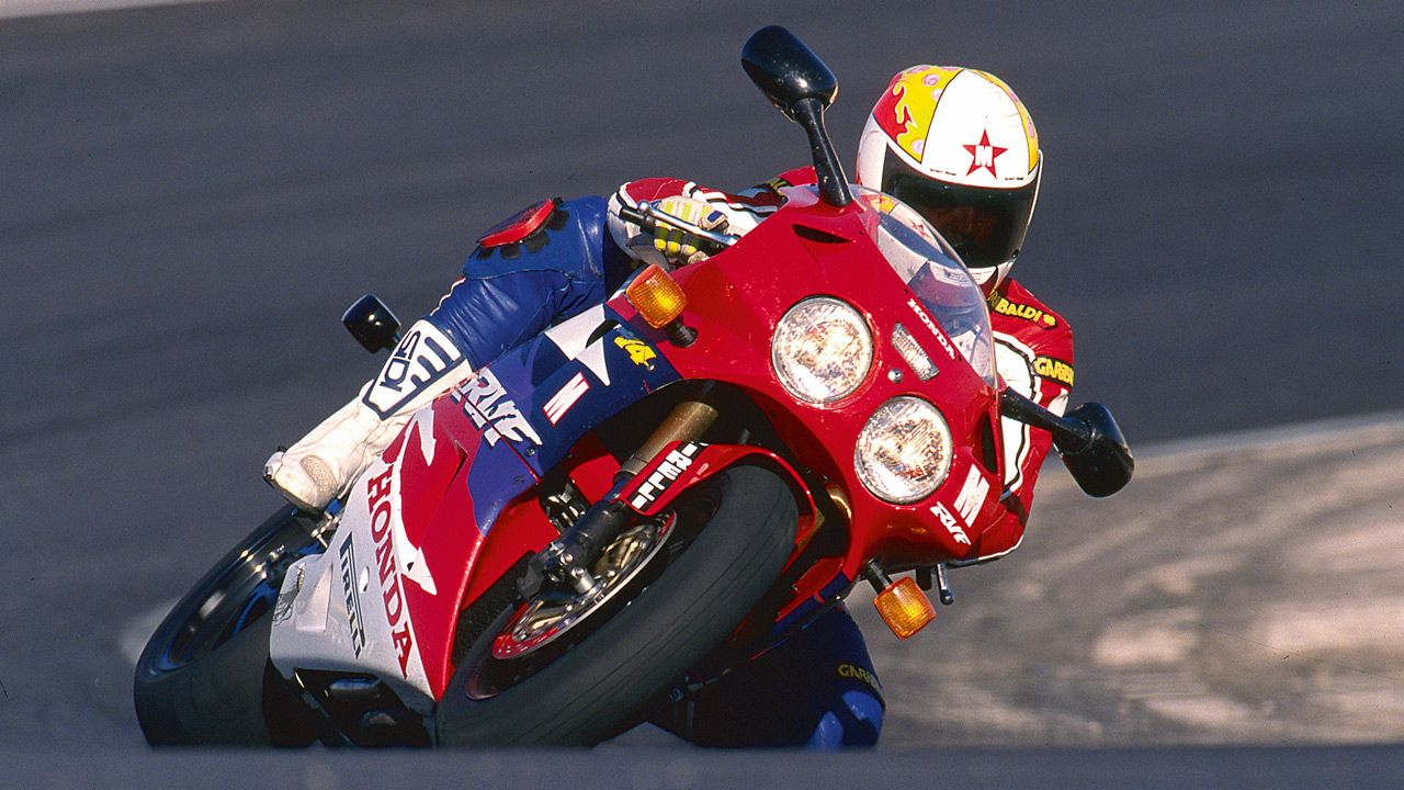 Honda VRF750 RC45 1994. La RC45 estaba destinada a devolver la gloria a Honda en el Mundial de Superbike.