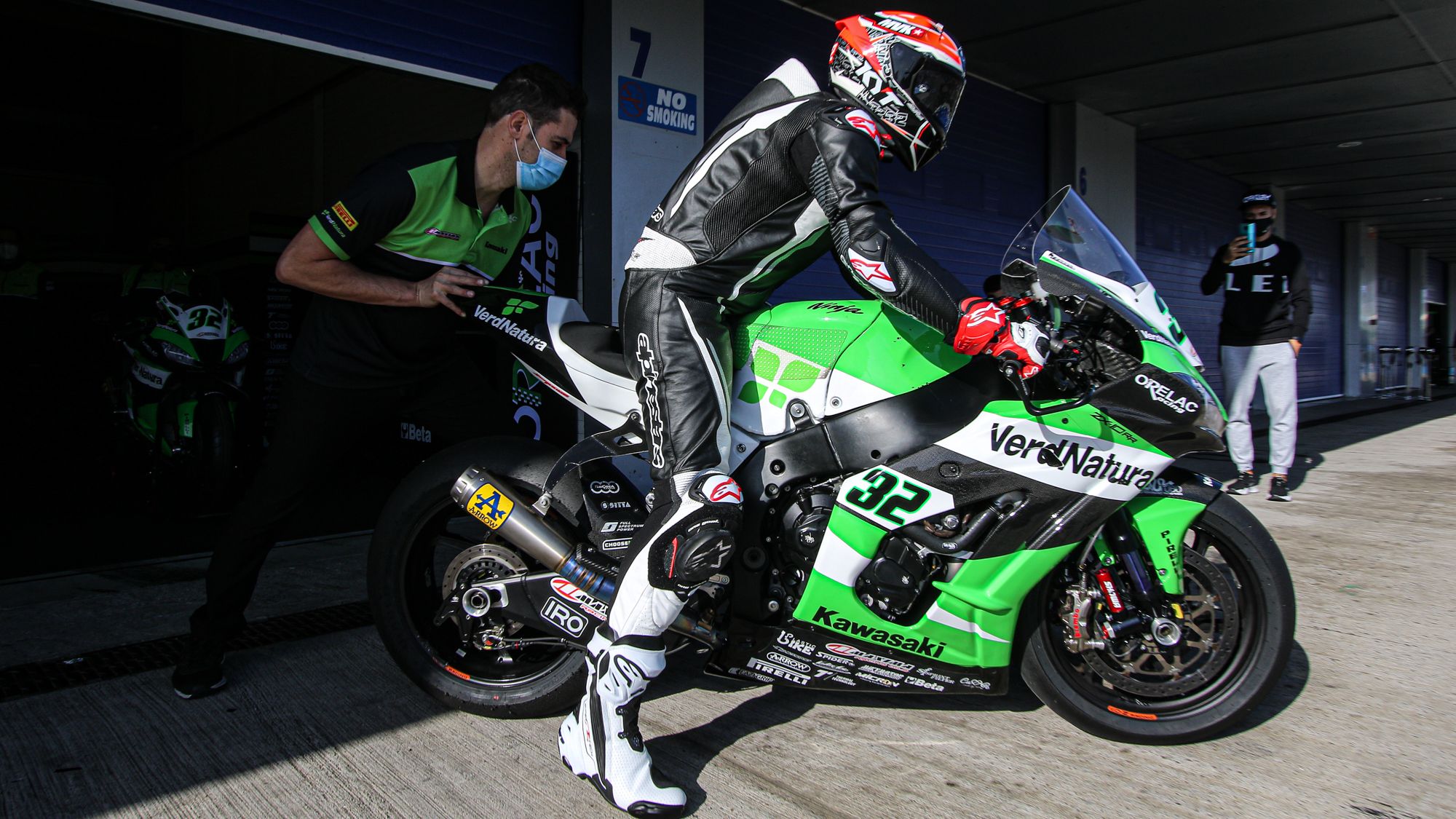 Test SBK Jerez 2020   Isaac Viñales box