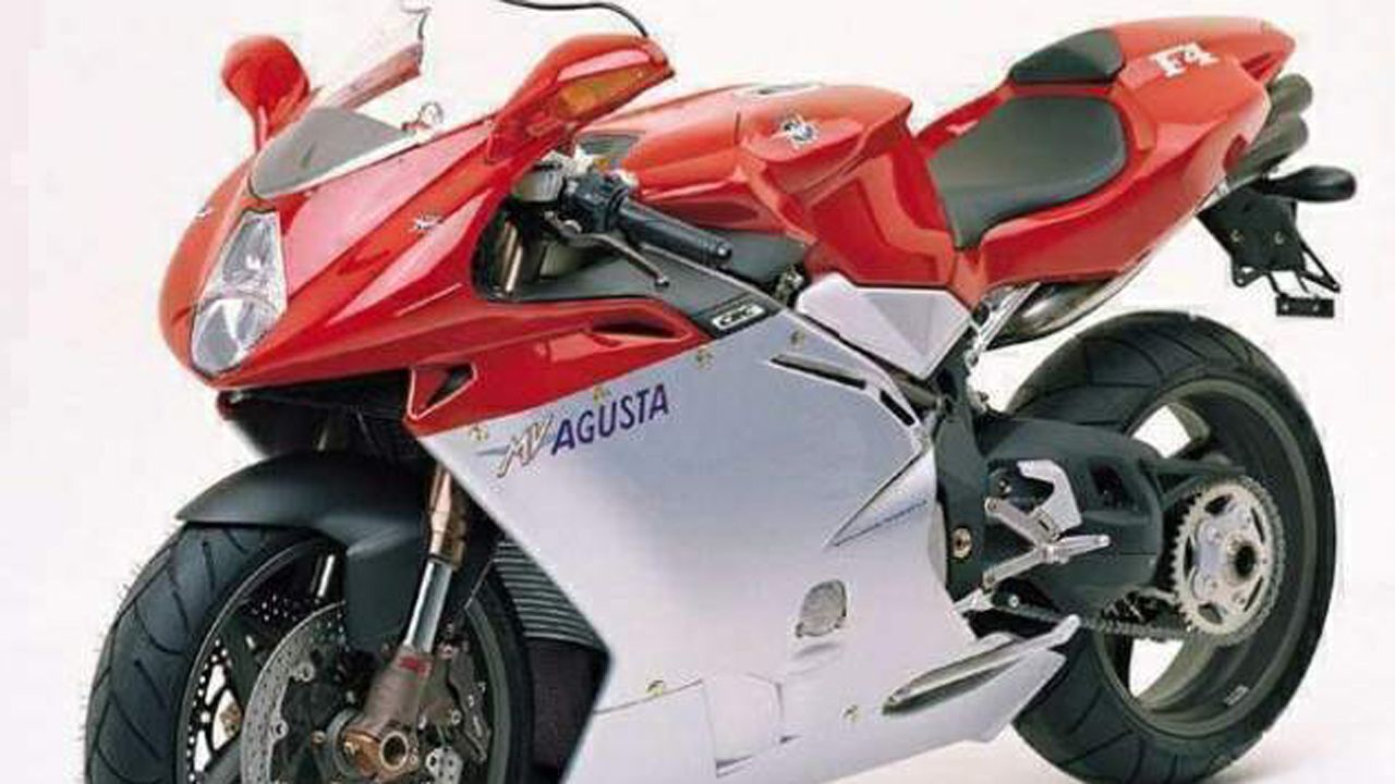 MV Agusta F4 750 1998. Estaba cargada de sofisticaciones técnicas como inyección electrónica, válvulas radiales, cigüeñal de giro contrarrotante y cambio extraíble.