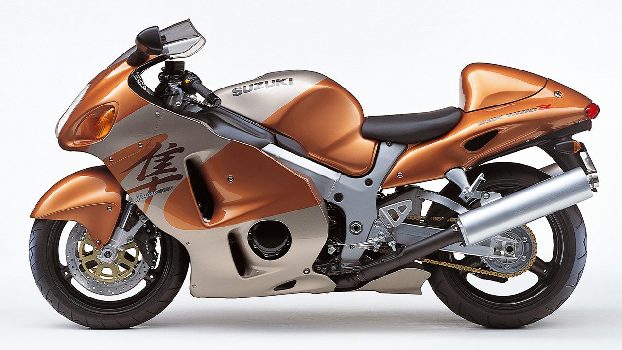 Suzuki GSX1300R Hayabusa 1999. Décadas después de su lanzamiento, no solo seguía siendo una de las motos más rápidas, sino una de las más cómodas a altas velocidades.