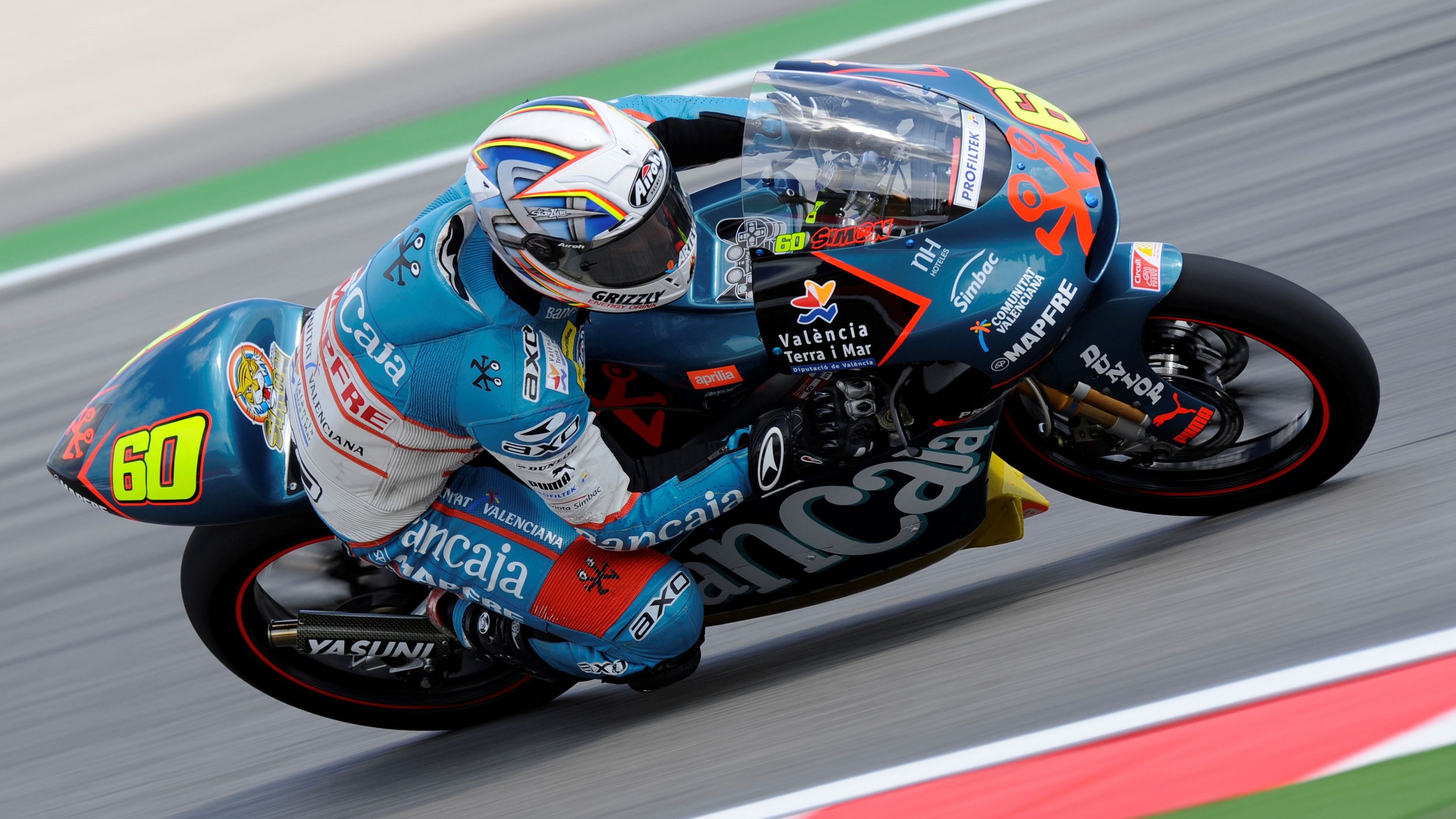 11   Julián Simón se hizo con el título mundial de 125cc en 2009 con Aprilia
