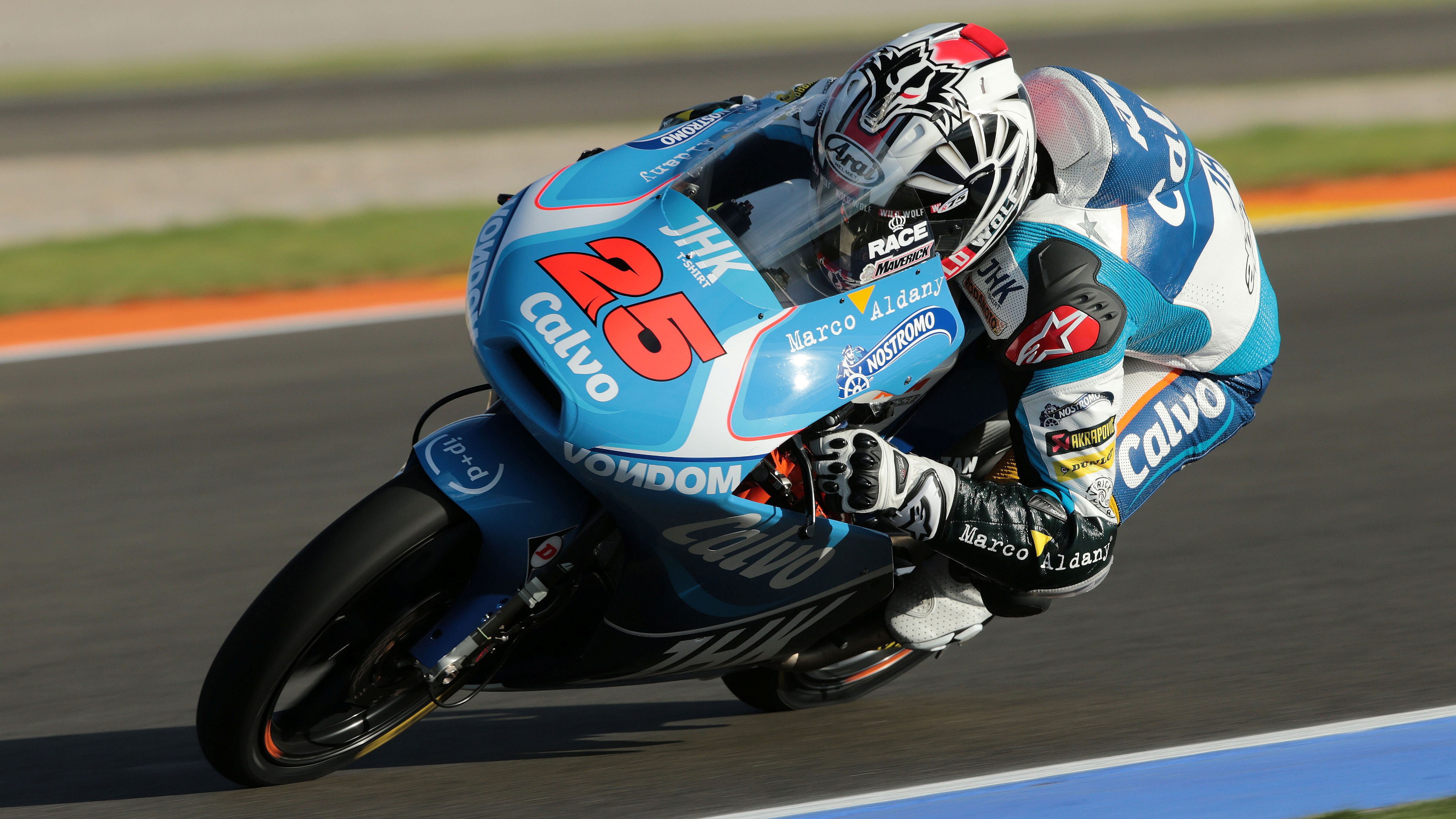 16   Maverick Viñales se proclamó campeón de Moto3 en 2013 con una KTM