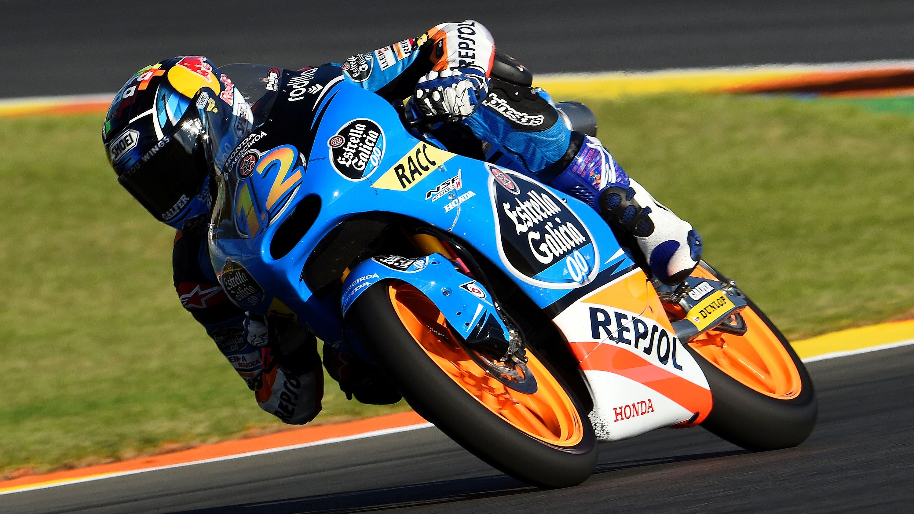 18   Álex Márquez se convirtió en campeón del mundo de Moto3 en 2014 con Honda
