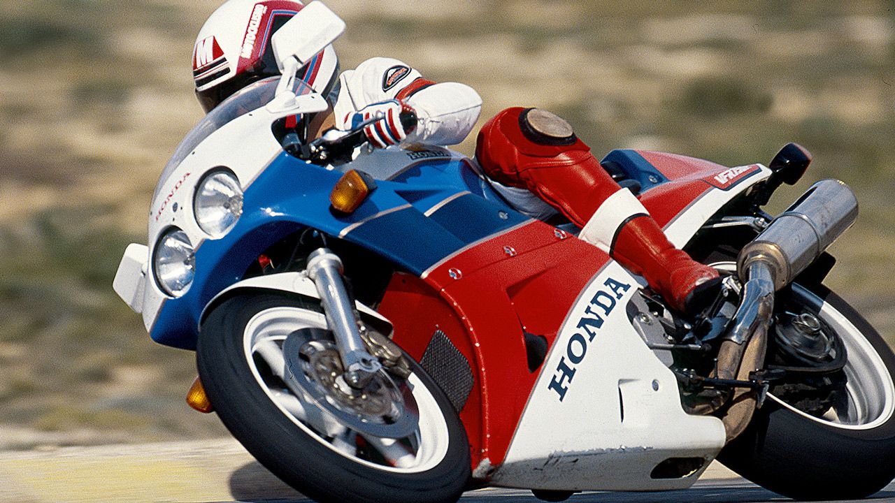 Honda VFR750R RC30 1987. La RC30 es un mito del motociclismo que treinta años después de su lanzamiento sigue siendo un sueño para muchos aficionados.