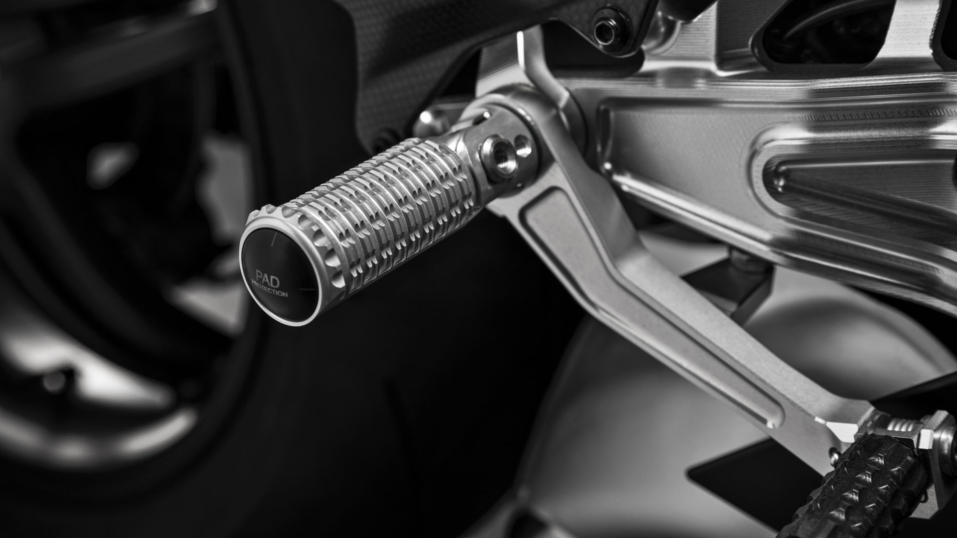 Ducati Panigale V4 SP 2021 16