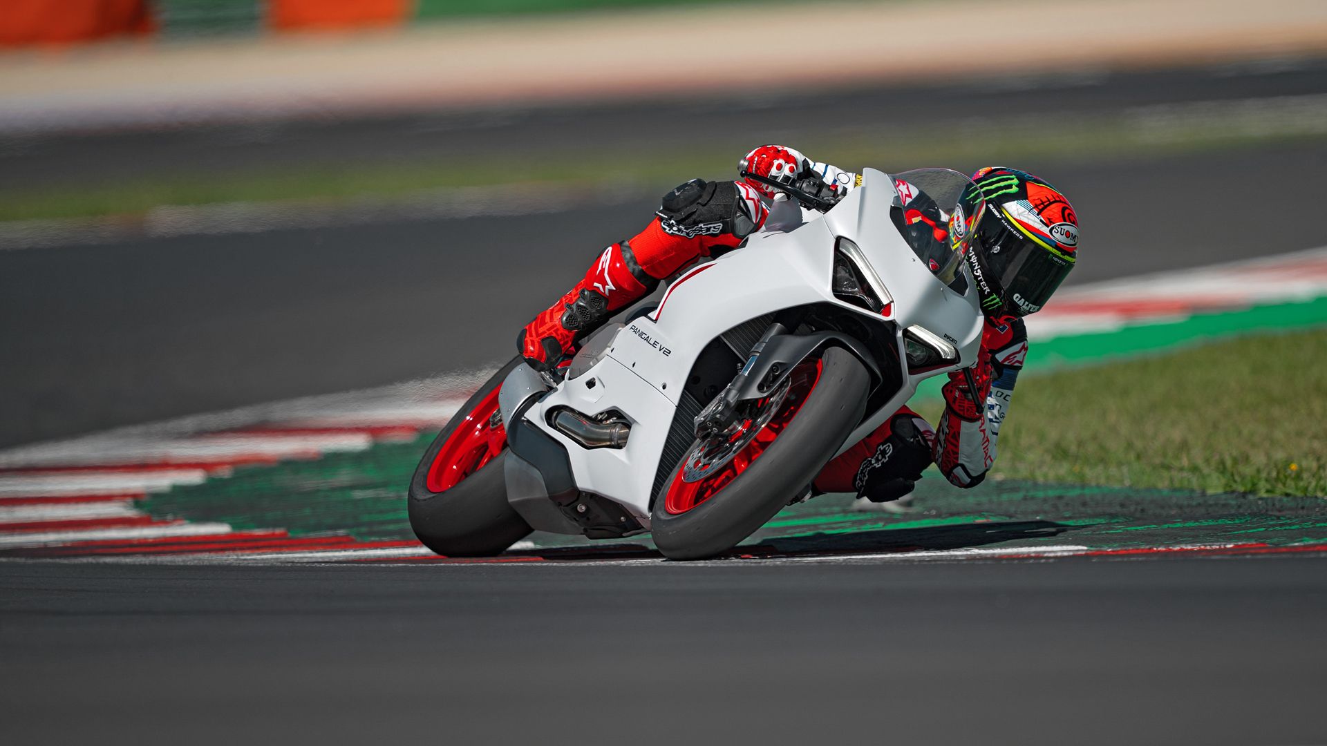 Ducati Panigale V2 2021 02