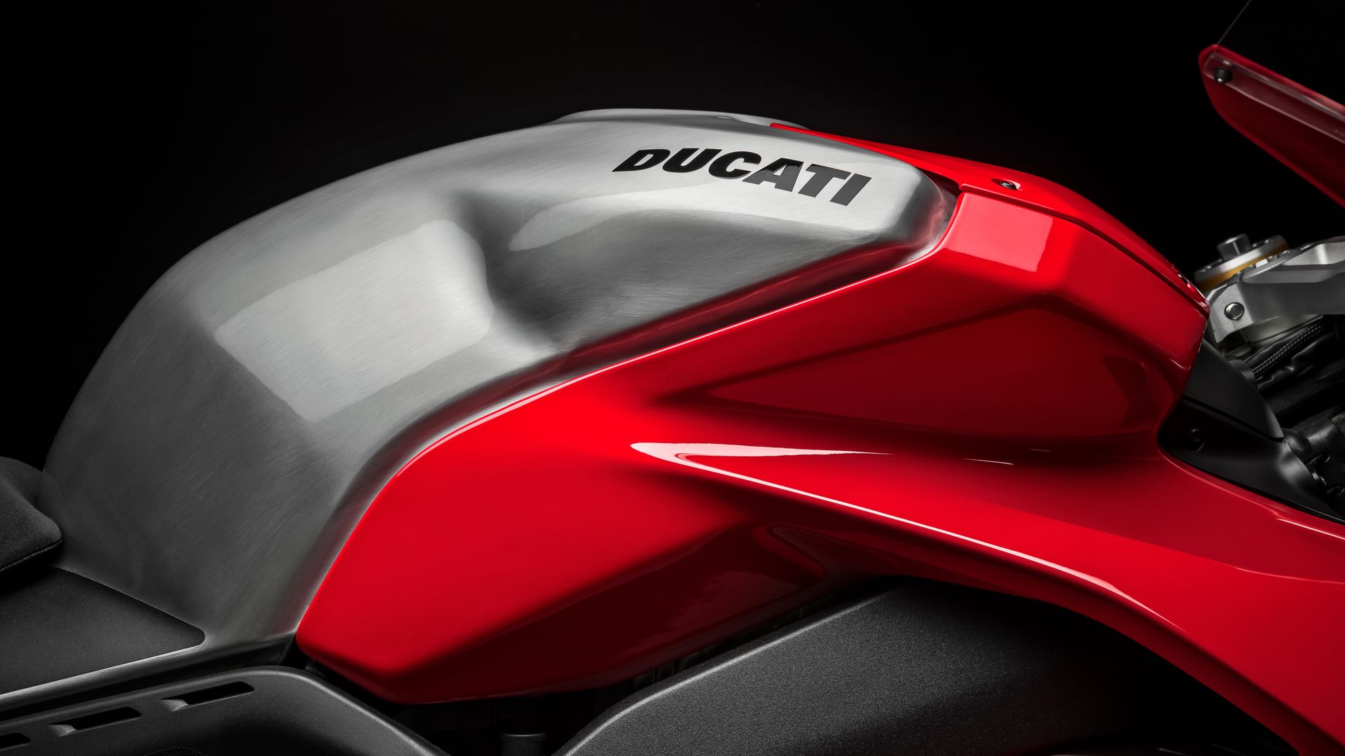 Ducati Panigale V4R 2021 02
