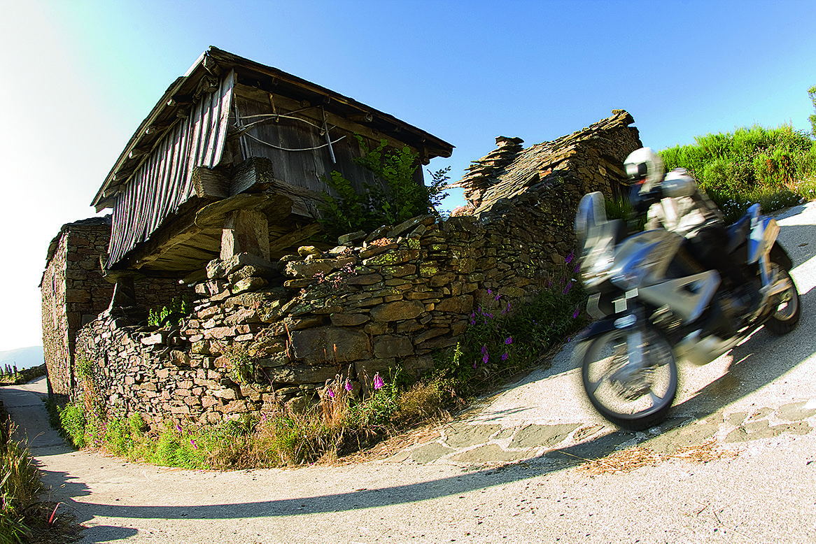 Rutas en moto por el norte. Las viejas aldeas
