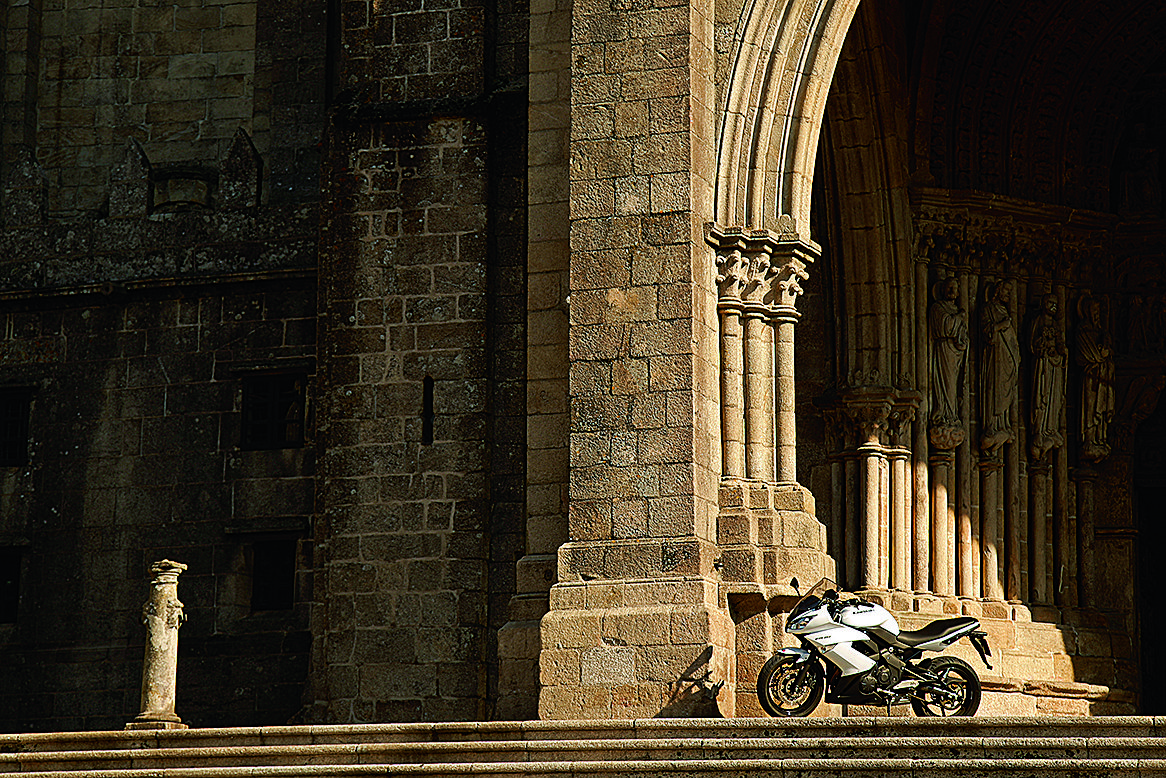Rutas en moto por el norte. Tui