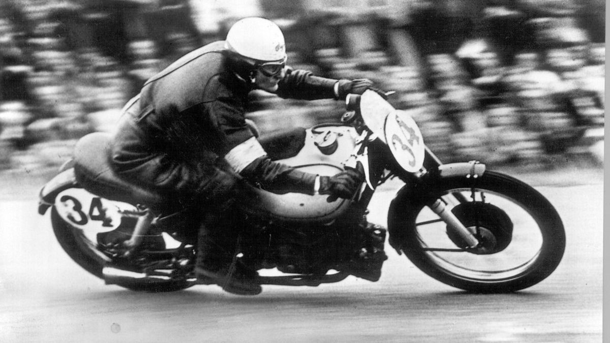 Leslie Graham (1949 con AJS)