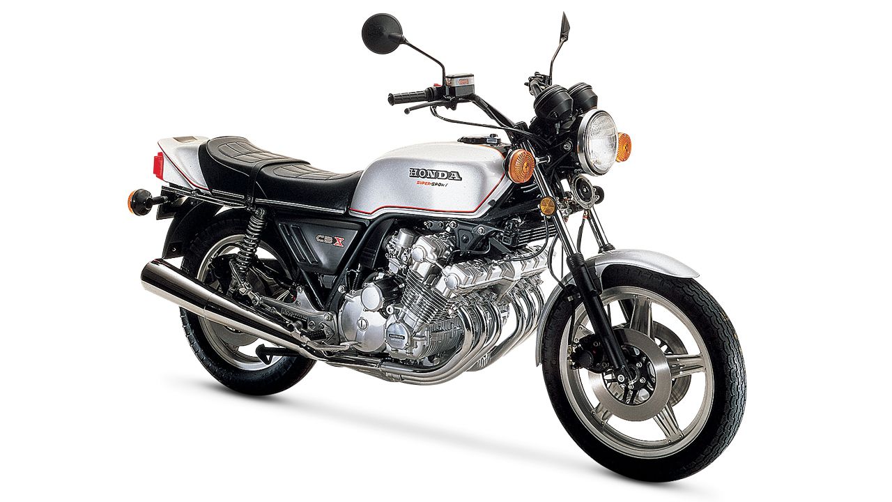 Honda CBX1000 1978. Tras años sin muchos cambios en la CB750Four originaria, Honda reaccionó frente a sus rivales niponas con el lanzamiento de la CBX1000 a finales de los 70.