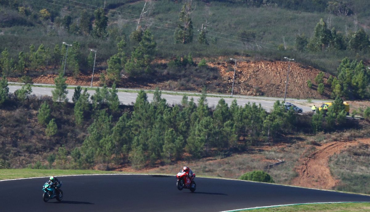 Franco Morbidelli y Jack Miller encaran el famoso cambio de rasante Franco Morbidelli y Jack Miller encaran el famoso cambio de rasante