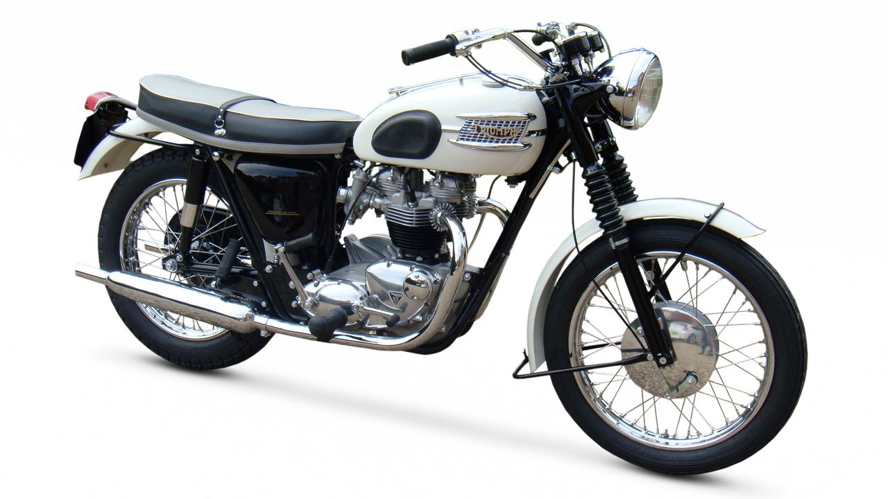 Triumph T120 Bonneville 1963. Motor: 4T, 2 cilindros en línea, OHV, 649 cc, 46 CV a 6.700 rpm. Chasis: Doble cuna en acero. Peso: N.d. kg.