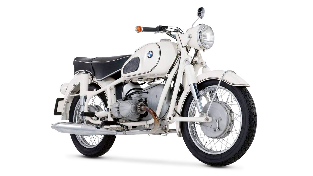 BMW R 69 S 1966. Motor: 4T, 2 cilindros boxer, OHV, 594 cc, 42 CV a 7.000 rpm. Chasis: Doble cuna de acero. Peso: 200 kg.
