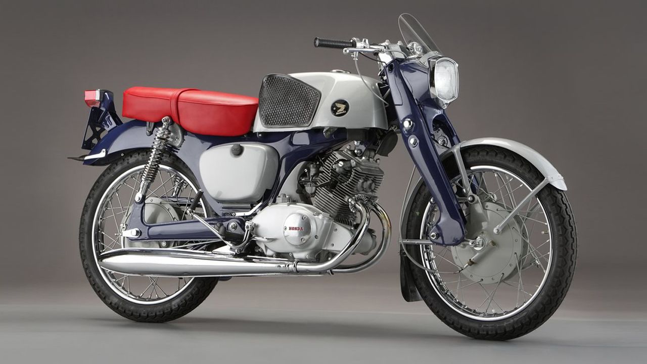 Honda CB 92 1960. Motor: 4T, 2 cilindros en línea, SOHC, 124 cc, 12 CV a 10.500 rpm.