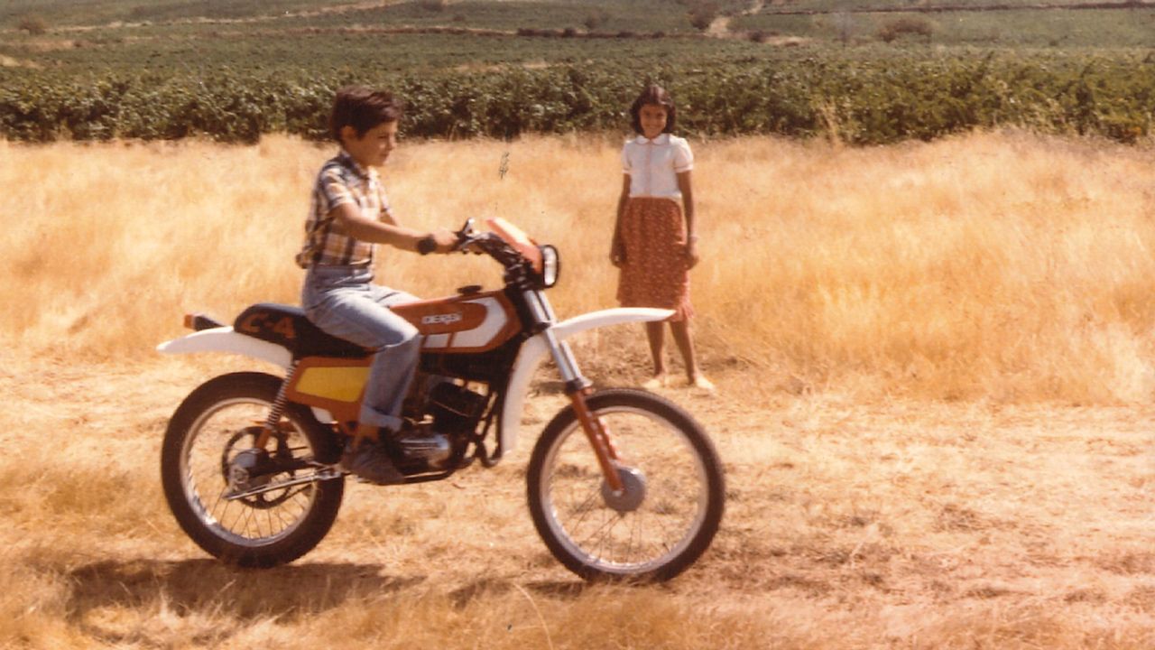 Derbi Diablo 50 C4 1976-1981. Las C4 rivalizaban con otros modelos de gran difusión, como la Puch Minicross, pero resultaban más altas y ofrecían una estética campestre más radical.