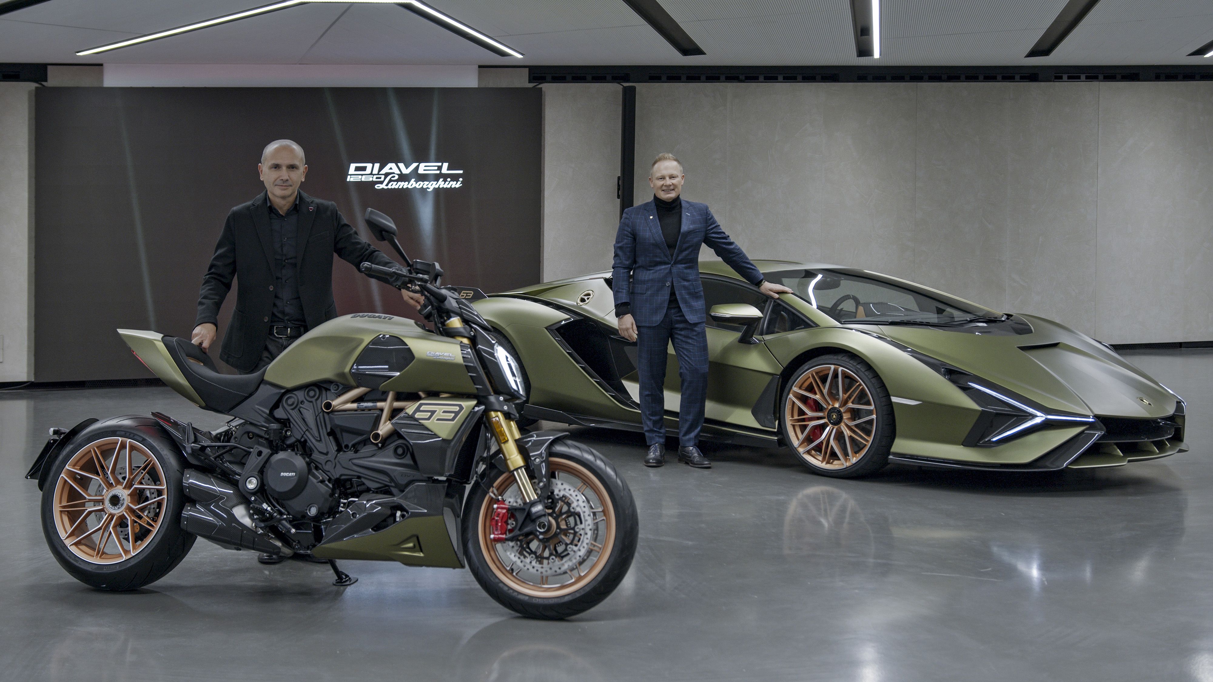 01 A.Ferraresi DirectorCentroStileDucati M.Borkert Head of Design di Automobili Lamborghini UC213175 Mid
