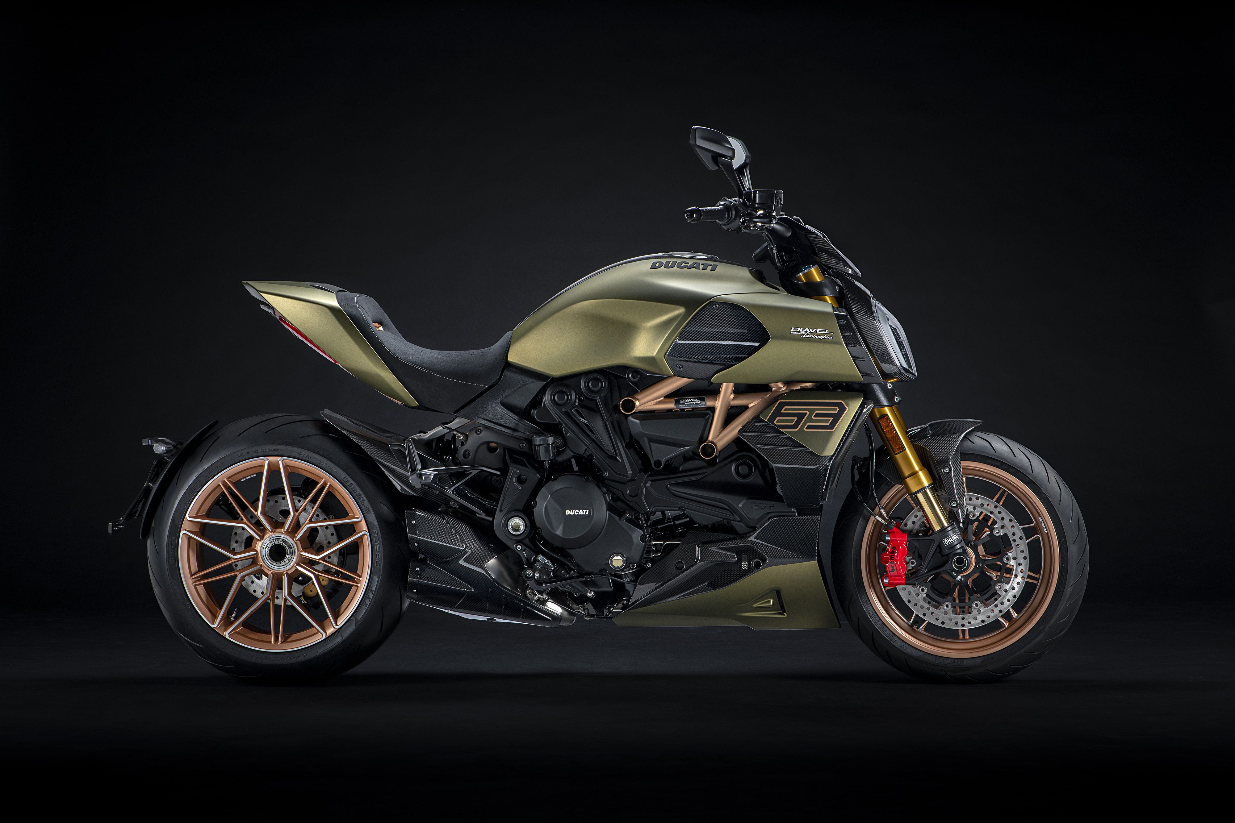 DUCATI DIAVEL 1260 LAMBORGHINI 02 UC213096 Mid