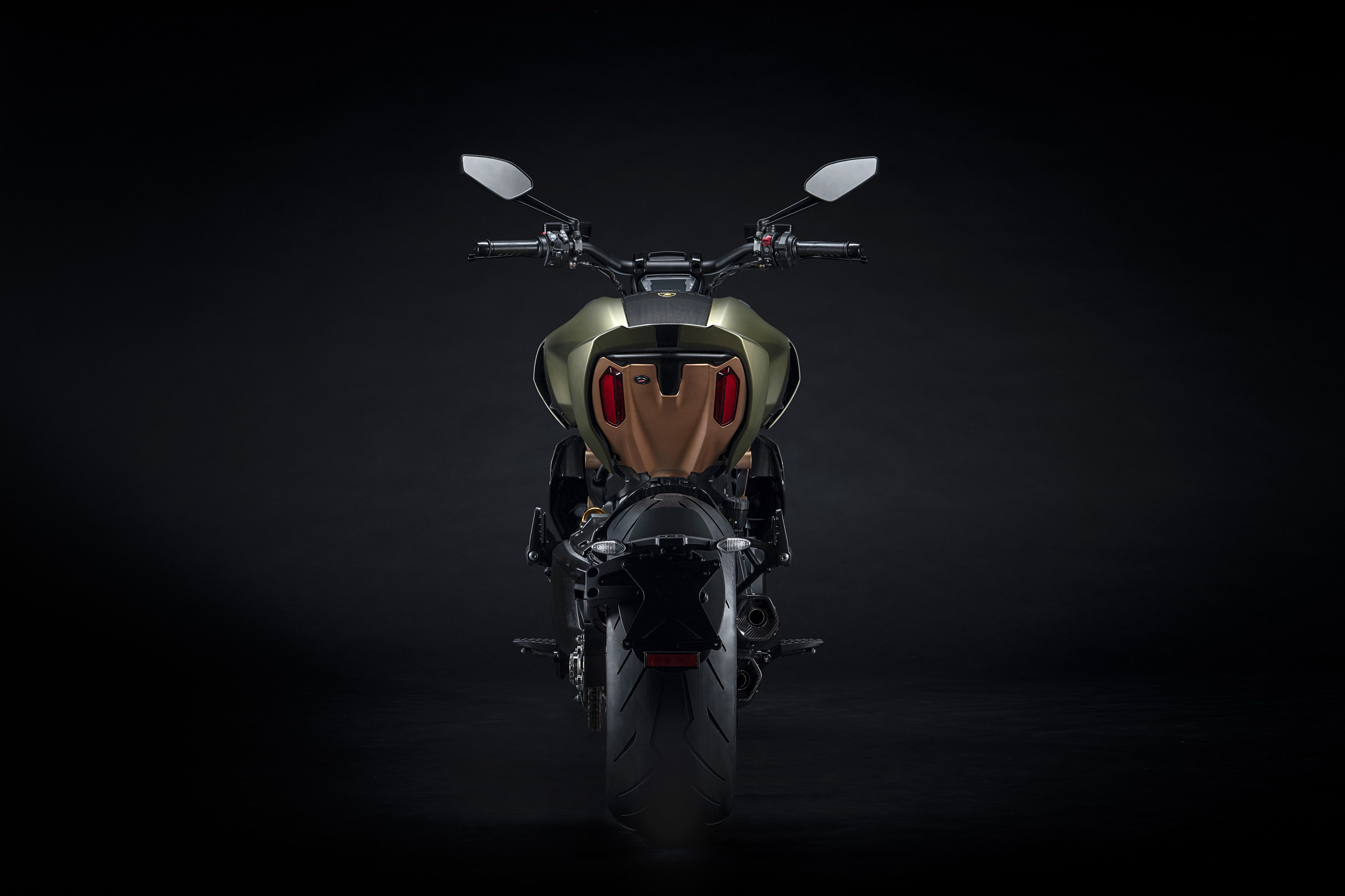 DUCATI DIAVEL 1260 LAMBORGHINI 06 UC213099 Mid