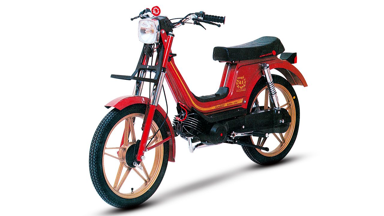 Derbi Variant 50 1977-2016. El rival español del Vespino italiano destacaba por la transmisión secundaria por cadena y su arranque eléctrico.