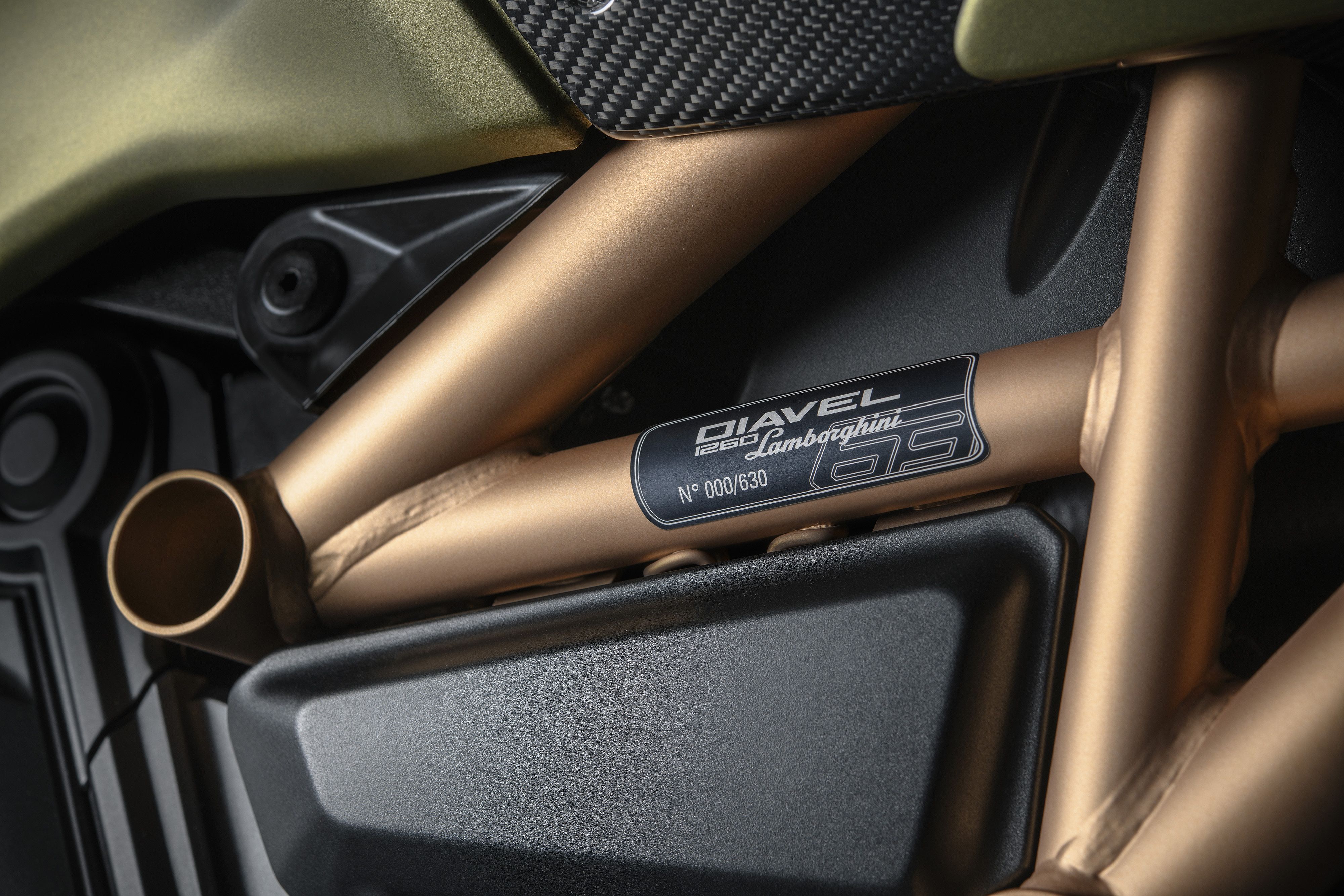 DUCATI DIAVEL 1260 LAMBORGHINI 16 UC213111 Mid